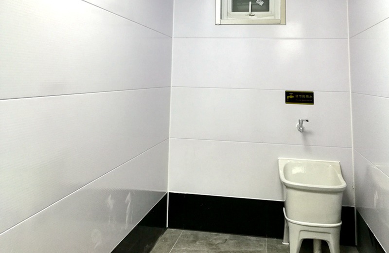 金屬雕花板移動廁所