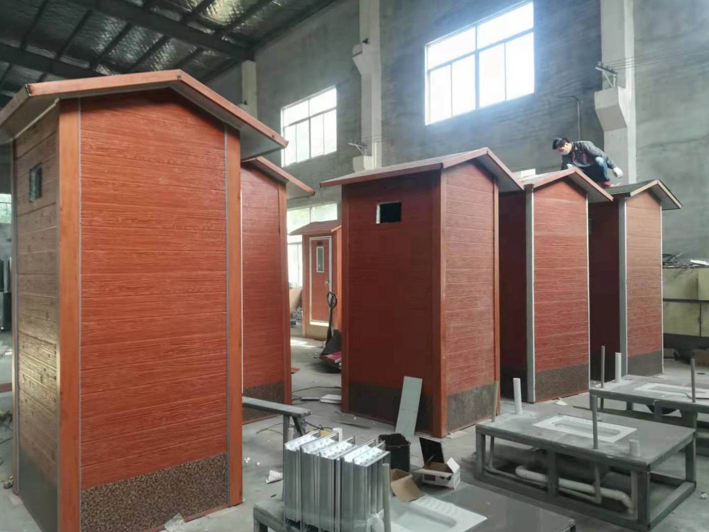 小型單間移動廁所